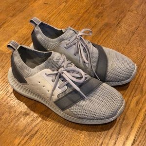 UA Sneakers